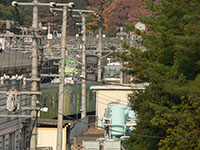 2007年12月撮影、奈良電車区にて。223系6000番台が乗務員訓練で来ていたと思われます。