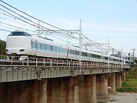 大和川鉄橋にて、増結9両