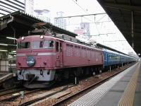 大阪駅にて発車待ち