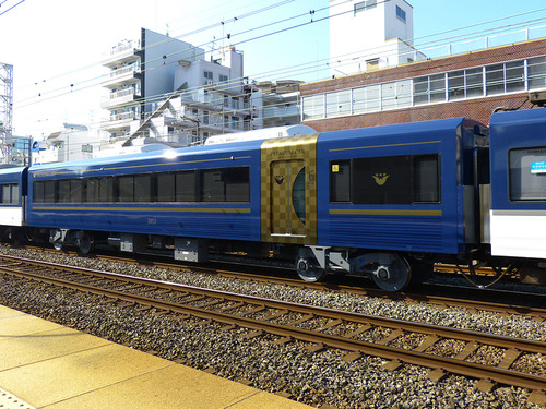 京阪 プレミアム カー