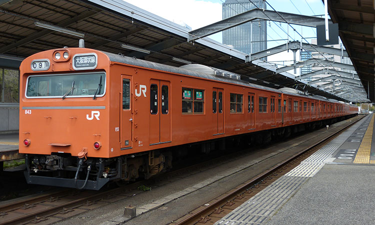 LA04編成