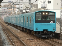 スカイブルー色201系4両＋4両の編成を桃谷にて撮影