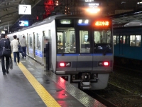 2005年4月撮影、大阪駅にて。なんと湖西線の近江今津まで乗り入れてた様です。