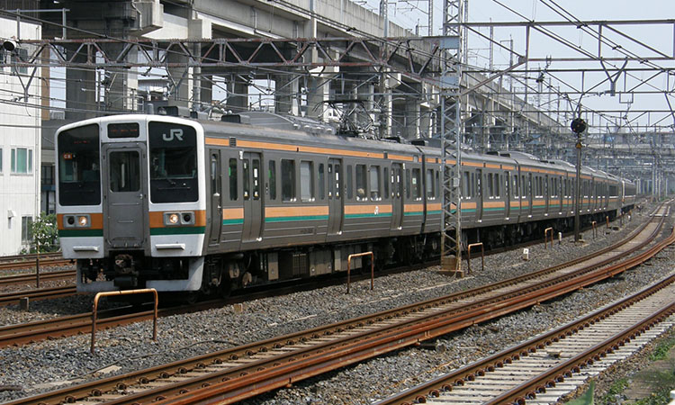 東北本線（宇都宮線）を北上する211系