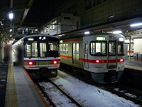 大垣駅にて