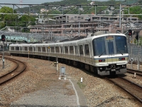 2007年４月撮影、川西池田駅にて。後追い写真です。