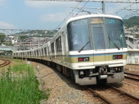 2010年8月撮影、川西池田駅にて。後追い写真です。