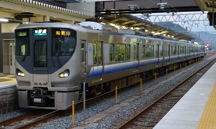 225系5000番台。
