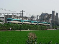 島本の田んぼ横目に