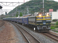 島本駅にて、13両フル編成！