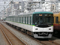 2008年6月撮影、野江駅にて。急行枚方市行きに充当される7200系7201F。