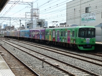 2008年撮影、千林駅にて。7200系7203Fに、再び「きかんしゃトーマス」のラッピングが施されました。