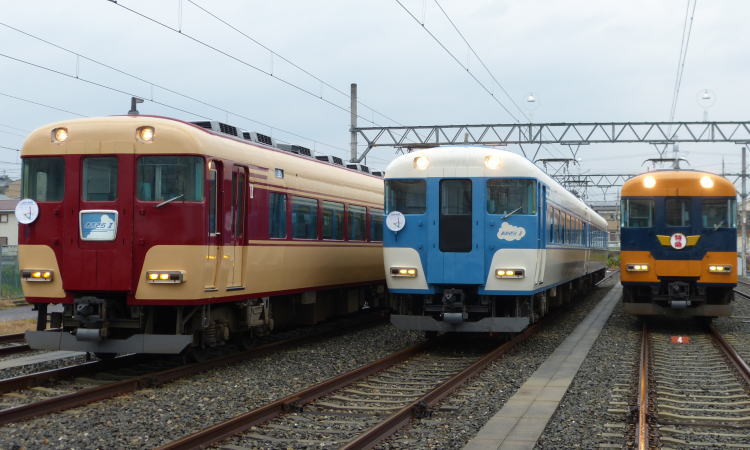 宮津車庫にて、15200系あおぞら2種類と18400系を並べた撮影会