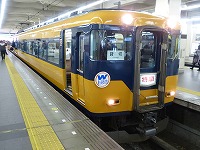 大阪阿部野橋駅にて、16000系Y06編成です。