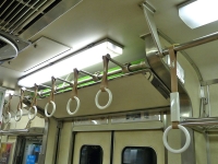 5号車5番ドアの表示です。5番ドアは京阪では5000系しかありませんね。あ、4番ドア・・