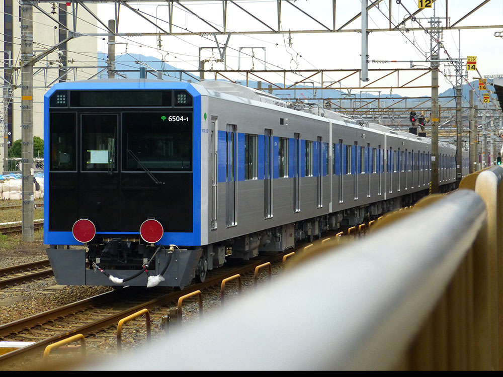 都営地下鉄三田線用6500形の甲種輸送を後追い撮影