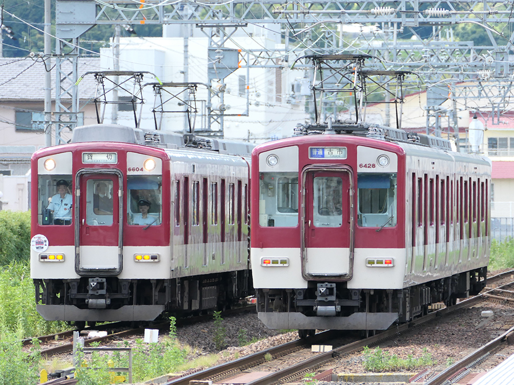 近鉄南大阪線の列車