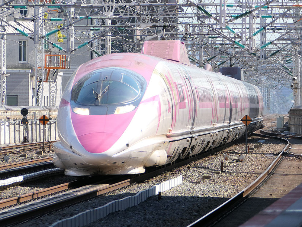 500系V2編成　ハローキティ新幹線　西明石駅を通過