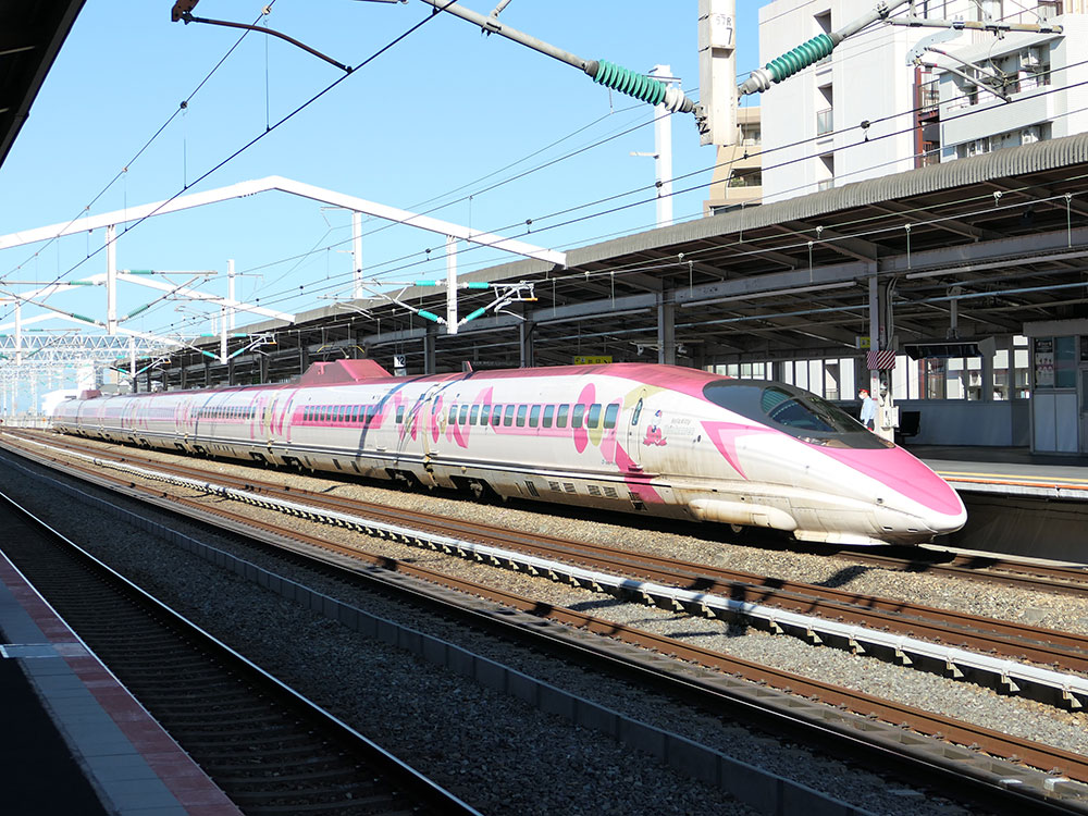 500系ハローキティ新幹線